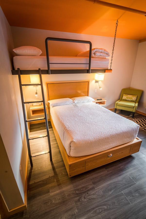 Adventure Hotel نيلسون المظهر الخارجي الصورة